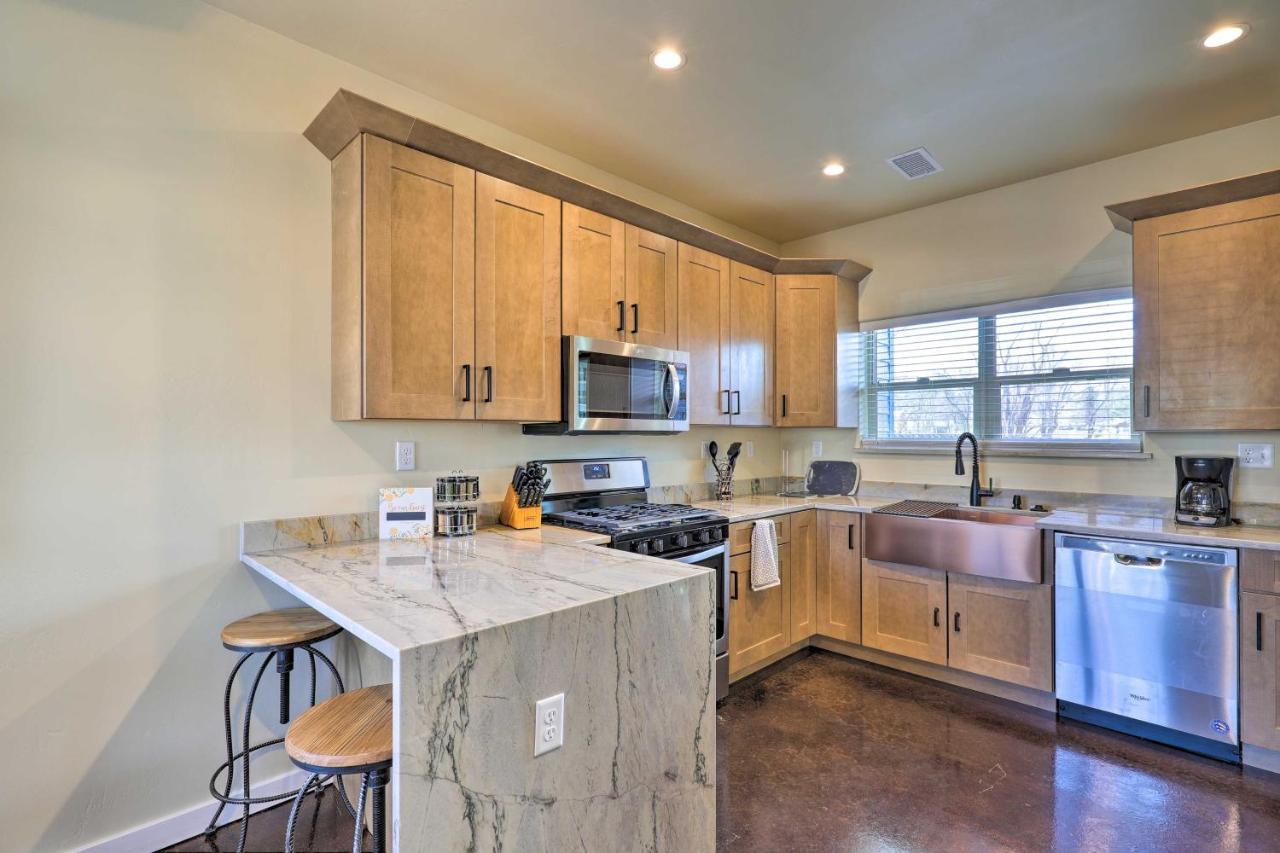Modern Retreat 3 Blocks To Dtwn Williams And Rte 66 Villa Exteriör bild